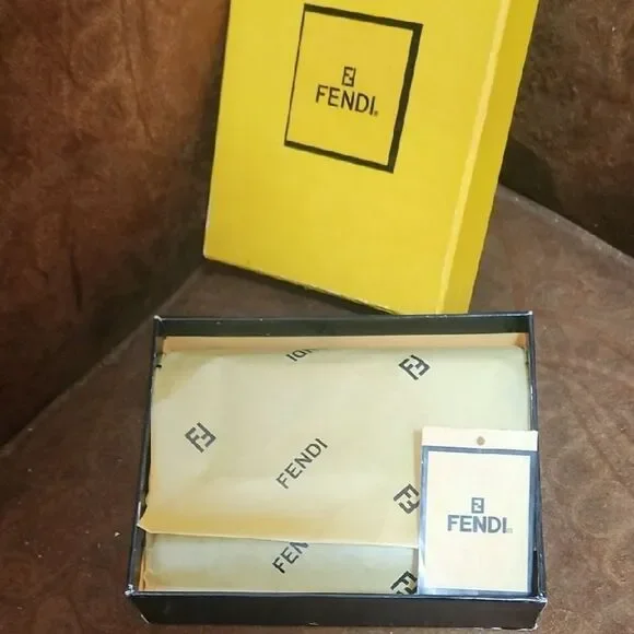 Fendi Zucca Wallet - Picture 12 of 12